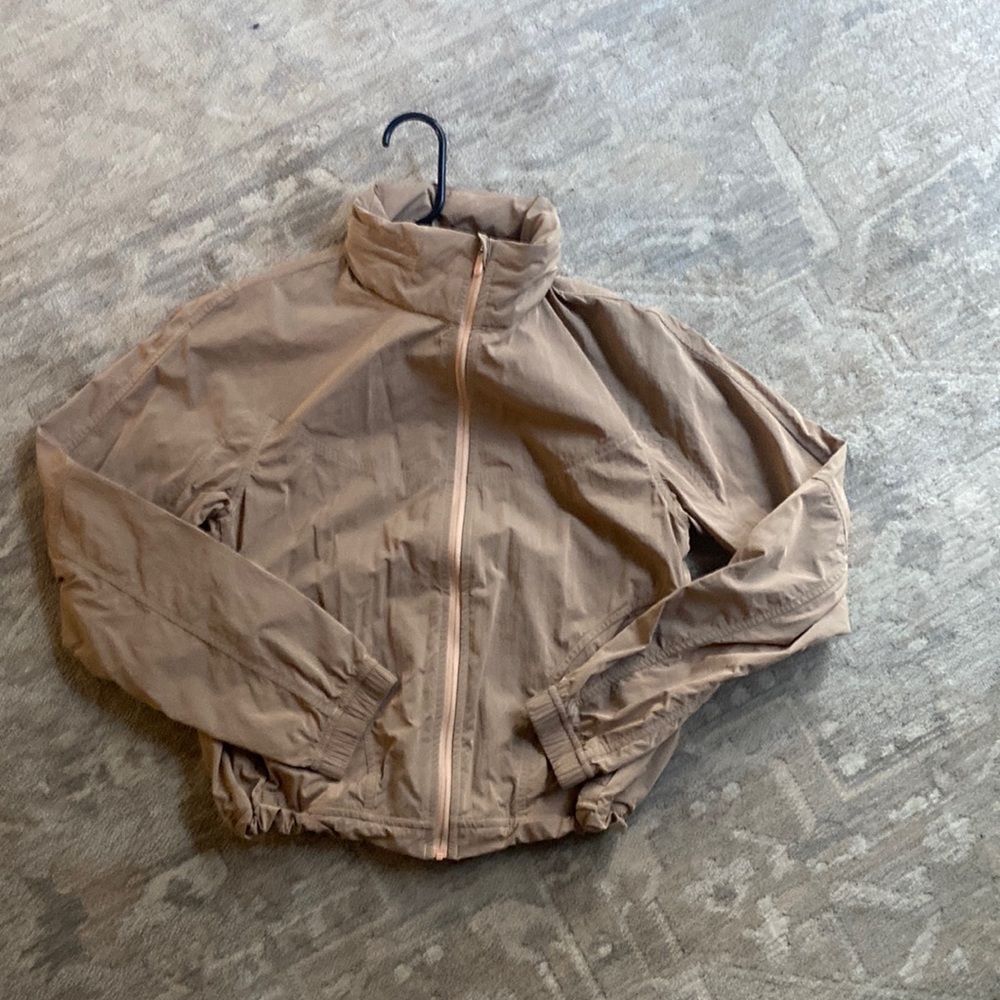 Lululemon lightweight hooded run jacket bleached apricot 2